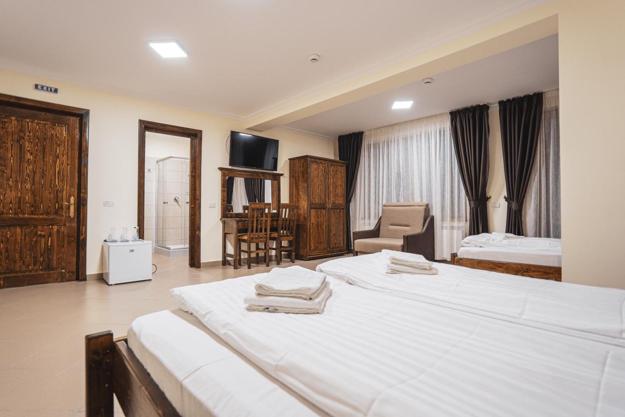 Hotel Rabbit Bran Moieciu de Jos Exterior photo